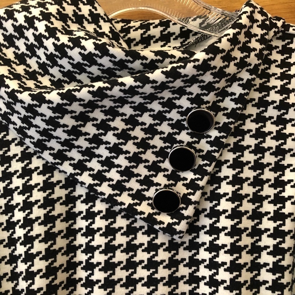 Monteau Houndstooth sleeveless knot fit and flare dress. Size S - Picture 2 of 9